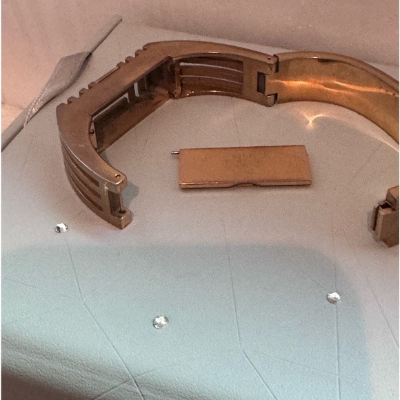 đź’–Rare Vintage Tory Burch Fitbit Rose Coloured Bracelet - Picture 9 of 16